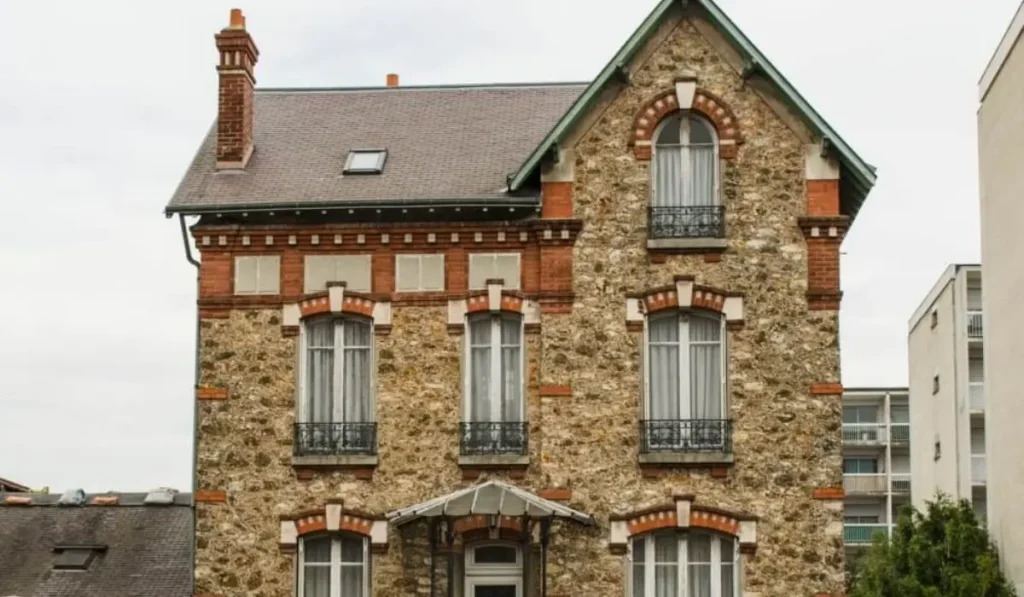 une maison meuliere